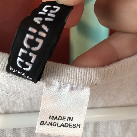 White Slouchy V Neck Sweater Size 8 - Picture 4 of 7